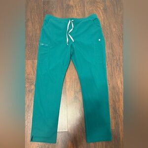 FIGS Women’s Hunter Green Yola Skinny Scrub Pants